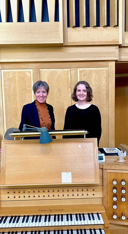 Sigrún Þórsteinsdóttir og Guðný Einarsdóttir organistar